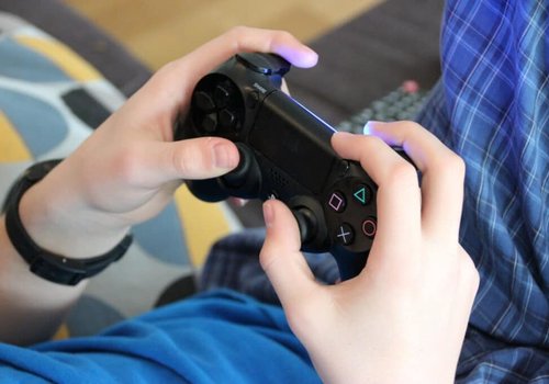 Согласно новому исследованию, видеоигры могут улучшить когнитивные способности детей